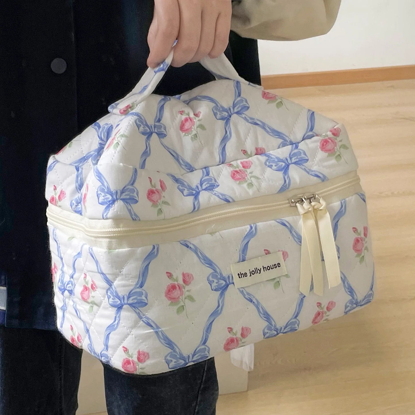 Trousse de maquillage en coton matelassé à fleurs avec nœud mignon, trousse de toilette Portable pour femmes et filles